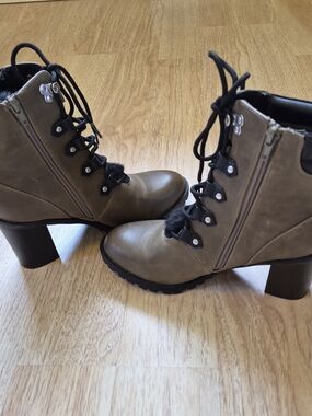 Parker & Sky Women's Lace-Up Zip up Faux Fur Trim Heeled Ankle Boots - Taupe
